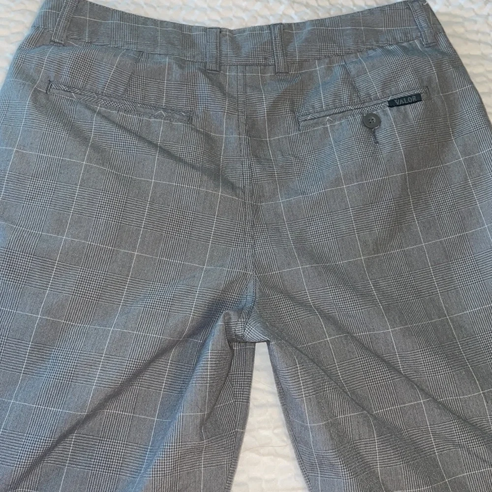 Valor Gray Plaid Casual Dress Shorts Size 30